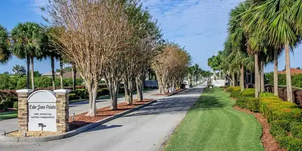 114 Sunset Pointe Boulevard