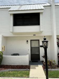 2016 Lakeview Drive