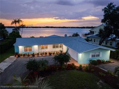 3031 Lakeview Drive