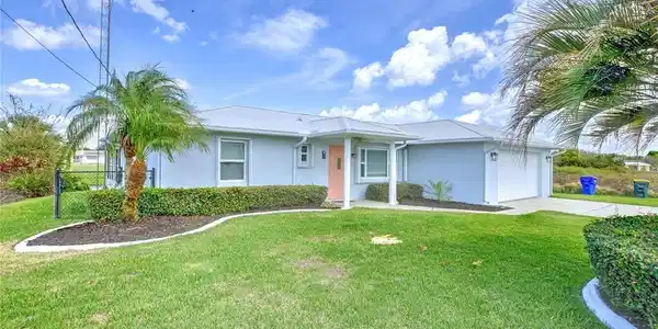130 Mango Road NE