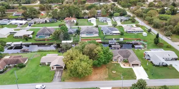 105 Citrus Road NE