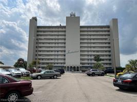 2131 Lakeview Drive