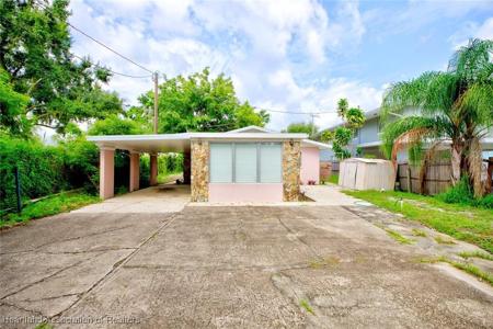 1637 Lakeview Drive