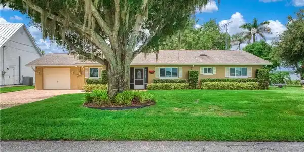 48 Twin Lakes Road