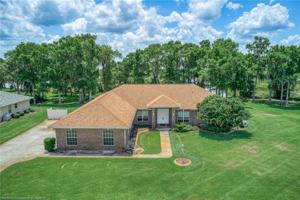 1421 Lakeside Way