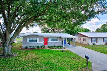 1415 Killarney Drive