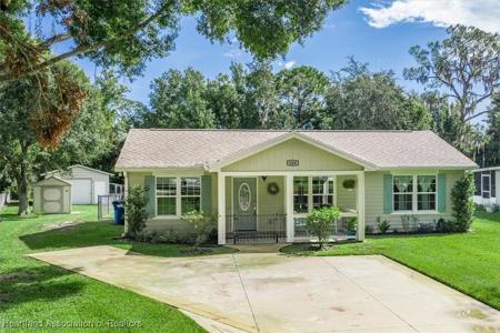 120 Lakeside Road