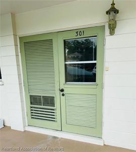 1801 Lakeview Drive