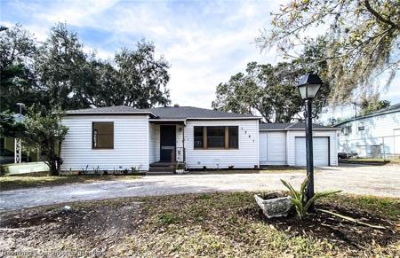1361 Lakeview Drive