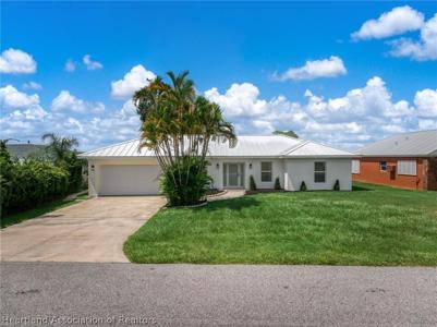 107 Lakefront Lane NW