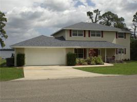 136 S Huntley Drive