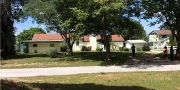 1828 W Dinner Lake Drive