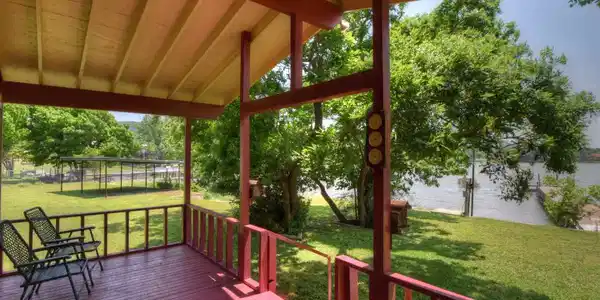 407 Driftwood Dr.