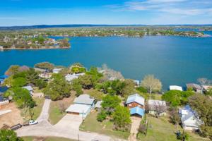 401 W Lakeshore Drive