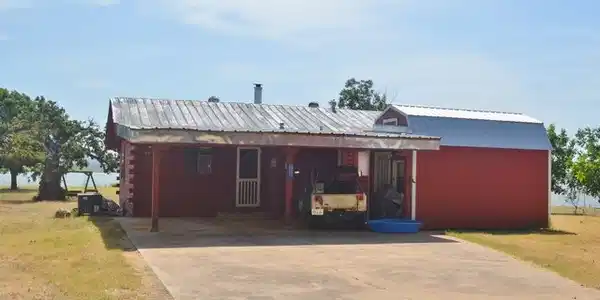 136 Oak Point