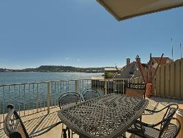 403 Island Dr #202