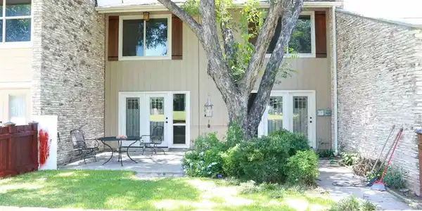 3 Augusta Drive