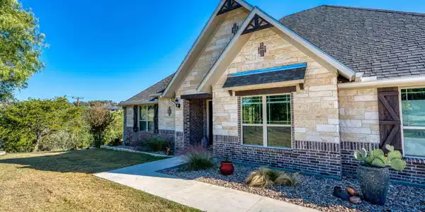 2913 Blue Lake Dr.
