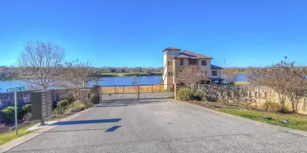 630 Waterside