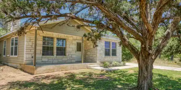 808 Pecan Lane & Lot 201