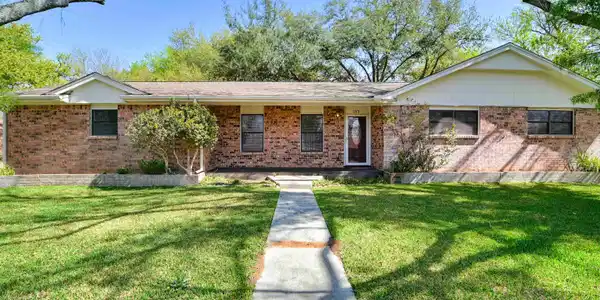 1213 Cedar Drive