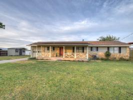 109 S Cardinal Lane