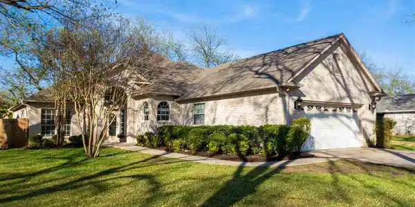 342 San Saba