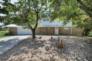 279 E Lakeshore