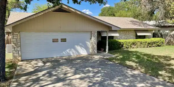 4410 Ranch Road 261