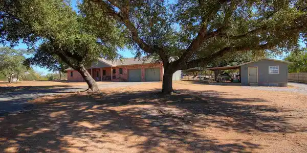 9608 Ranch Road 1431