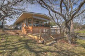 119 Glen Oaks
