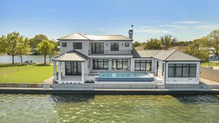 338 Park Ln