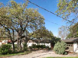 207 LARIAT LANE