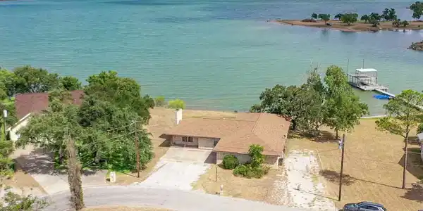 500 Panorama Dr.