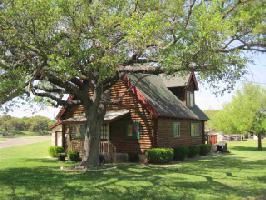 401 LAKE POINT Common