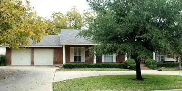 346 Colonial