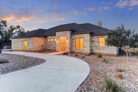 212 Highline Dr