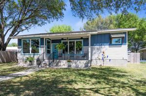 1727 Bluebonnet Lane