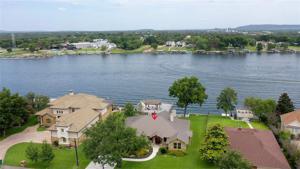 418 Bridgepoint Drive