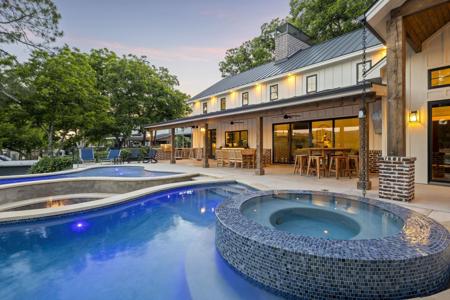 2332 Williams Lakeshore