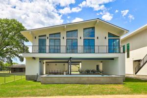 112 Cottonwood Drive