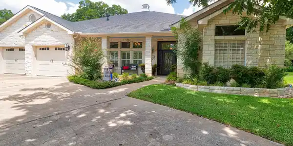 338 Colonial Street