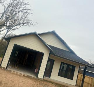 105 E Pine