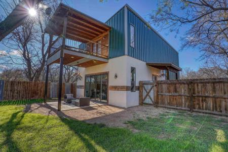 1011 Longhorn Dr