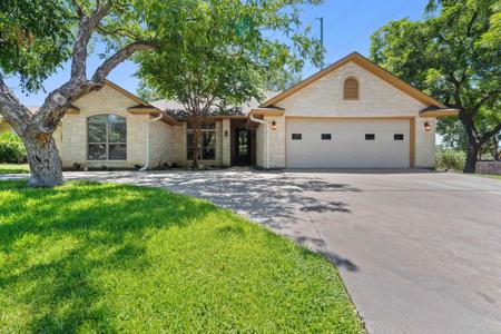 265 Meadowlakes Drive