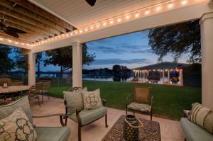 521 N Shorewood Drive