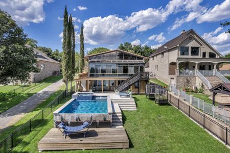 339 Meadowlakes Drive
