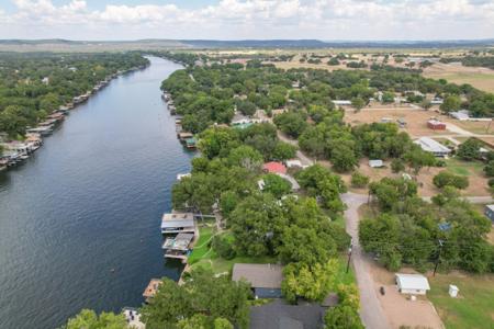 1010 Lakeside