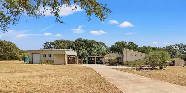 103 W Mckay Road