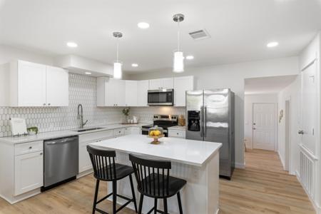 118 W Bonny Cove Drive